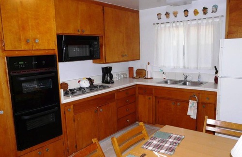 Pierpont Bay Condominio | Fácil, acogedora sala de estar en una playa pintoresca comunidad