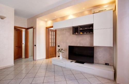 Nova Milanese Apartamento | Easy Home vicino a Milano e Monza