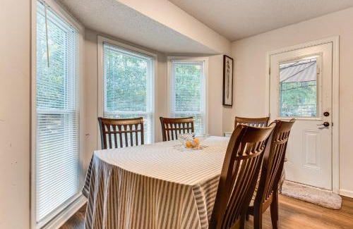 Douglasville Casa | Easy I-20 Access to ATL Suburban Retreat with Yard