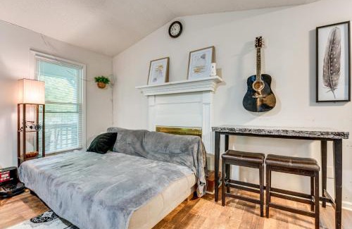 Douglasville Casa | Easy I-20 Access to ATL Suburban Retreat with Yard