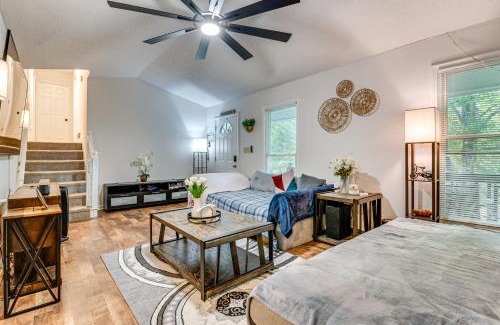 Douglasville Casa | Easy I-20 Access to ATL Suburban Retreat with Yard