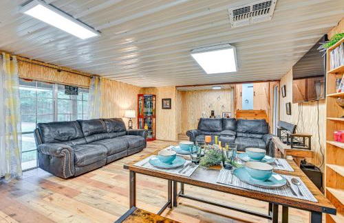 Texarkana Apartamento | Easy I-30 Access Cozy Texarkana Apt with Essentials