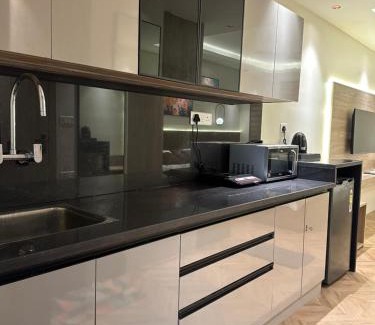 Jaypee Greens Apartamento | Easy Stayz - Comfy stays in Greater Noida near Expo Mart