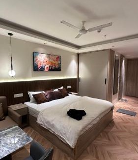 Jaypee Greens Apartamento | Easy Stayz - Premium stays in Greater Noida