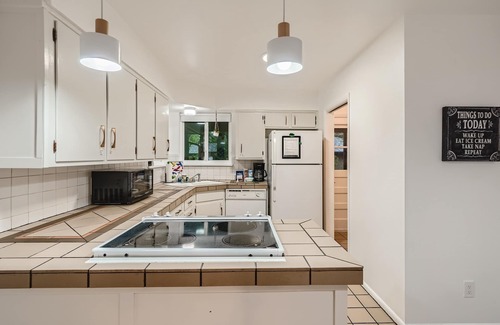 Barths Casa | Easy to Denver-Marvelous Mid-Century Mod Charmer!