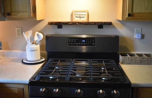 Three Oaks Casa | Easy walk to downtown Three Oaks