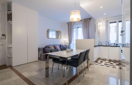 Zona Farini Apartamento | Easylife - Elegante e chic dimora con balcone