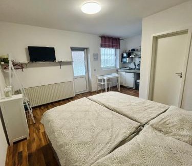 Bad Oeynhausen Apartamento | EasyStay#1 Cozy Studio in Kliniknähe, mit Netflix,Küche & Bad