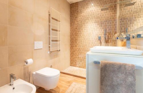 Tricolore Apartamento | EasyTopStay - Tricolore Modern and Cozy Apartment