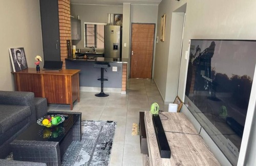 Greater Johannesburg Metropolitan Area Apartamento | Eazy Apartment by Mall of Africa