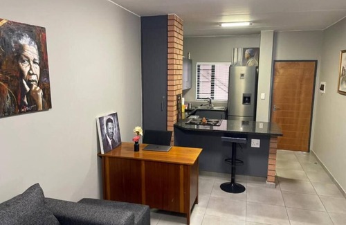 Greater Johannesburg Metropolitan Area Apartamento | Eazy Apartment by Mall of Africa