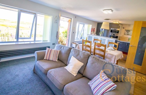Icklesham Casa | Ebb n Flow - 2 Bed Bungalow - Looks over Nature Reserve & Beach - Ideal secluded bungalow - parking