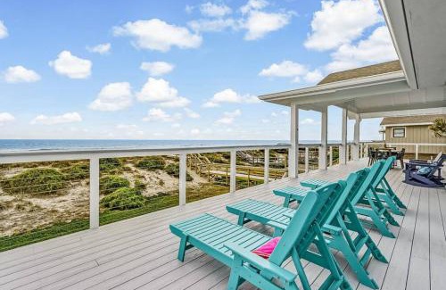 Fernandina Beach Casa | Ebb Tide Cottage - Beachfront - Huge Oceanfront Deck - Hot Tub