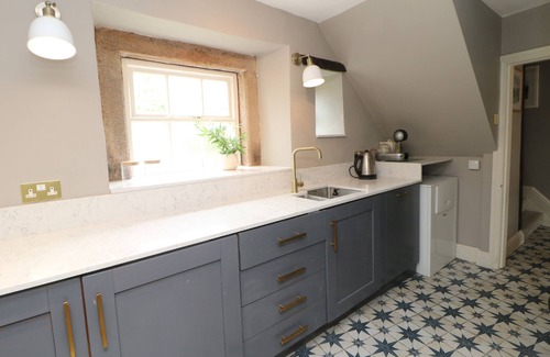 Hope Valley Cabaña | EBENEZER HOUSE, pet friendly, character holiday cottage in Hope