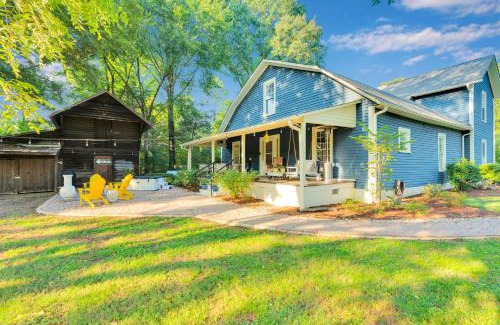 Huntersville Casa | Eclectic 1906 Farmhouse Hot Tub, Hammocks, & Charm