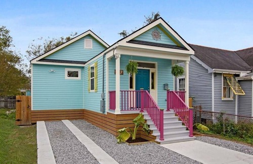 Saint Claude Cabaña | Eclectic Bywater Beauty