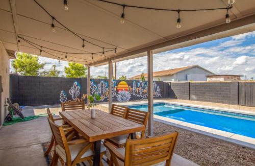 New Papago Parkway Casa | Eclectic Escape Wpool, Yard Games- Old Town5min