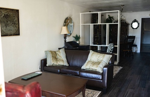 West Sacramento Casa | Eclectic Home in West Sacramento near Old Town