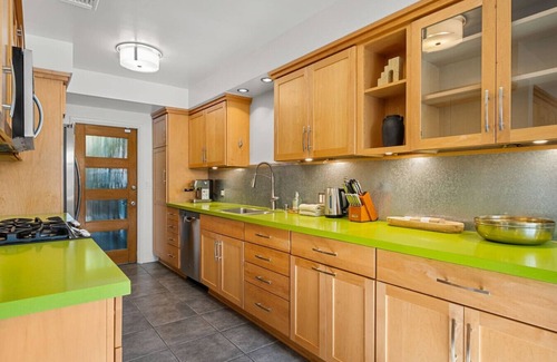Encino Casa | Eclectic Mid-Century Modern 4BD Pool & Jacuzzi