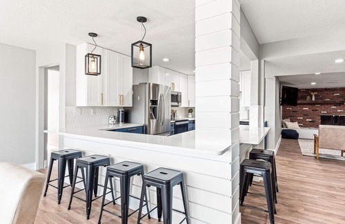 Barths Casa | Eclectic Mid-Mod Retreat 15 min to DT Denver