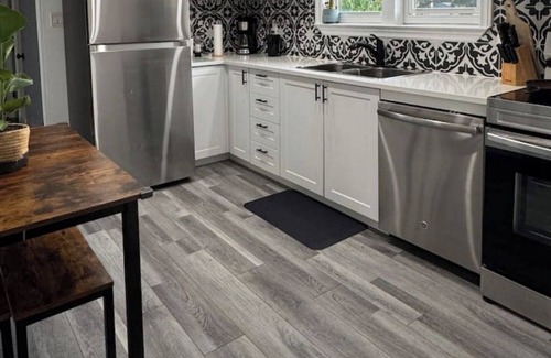 London Casa | Eclectic Old East 3BD in Entertainment District