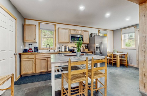 West Wardsboro Casa | Eclectic Rustic Retreat; near river, Mt Snow, Stratton & Nat'l Forest