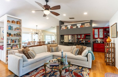 Indian Beach Sapphire Shores Casa | Artistic Boho Bungalow W/ Pool Near Water & SRQ