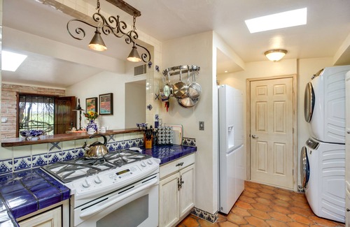 Tucson Casa | Eclectic Tucson Home 2 Mi to Saguaro National Park