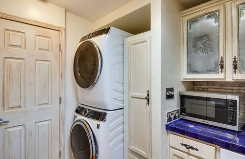 Tucson Casa | Eclectic Tucson Home 2 Mi to Saguaro National Park