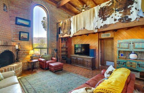 Tucson Casa | Eclectic Tucson Home 2 Mi to Saguaro National Park