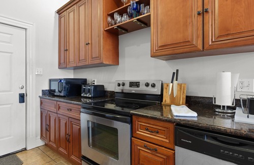 Benton Park Apartamento | Eclectic, Vibrant, Massive Gem right off the Park!