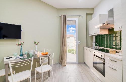 Agnone Bagni Apartamento | Eclisse House Few Steps From The Sea - Happy Rentals