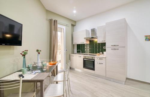 Agnone Bagni Apartamento | Eclisse House Few Steps From The Sea - Happy Rentals