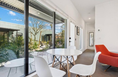 Camelback East Apartamento | Eco-Friendly 1-bedroom Apartment - 80 Walkscore!