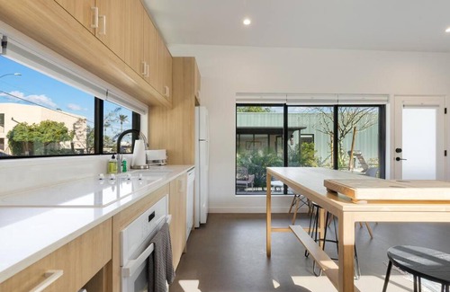 Camelback East Apartamento | Eco-Friendly 1-bedroom Apartment - 80 Walkscore!