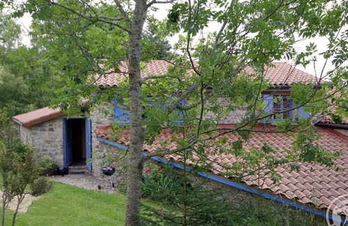 Chalmazel-Jeansagniere Cabaña | Casa Rural Ecológica a 10 min de Pistas con Wi-Fi y Entorno Tranquilo