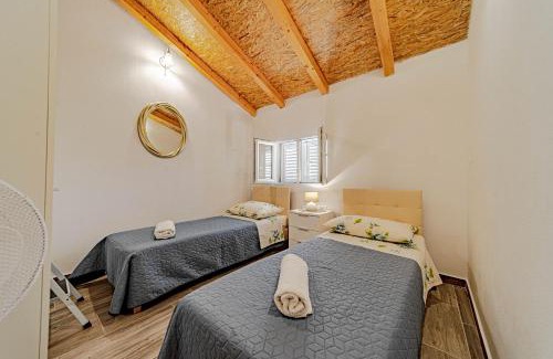 Vela Luka Apartamento | Eco Friendly Cottage Maja - Happy Rentals