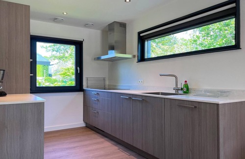 Dirkshorn Casa | Villa ecológica con terraza y jardín.