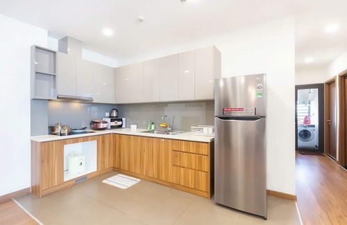 Tan Thuan Tay Condominio | Eco Green Saigon - Free Gym & Pool