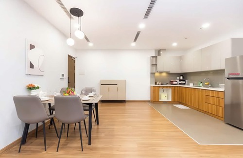 Tan Thuan Tay Condominio | Eco Green Saigon - Free Gym & Pool