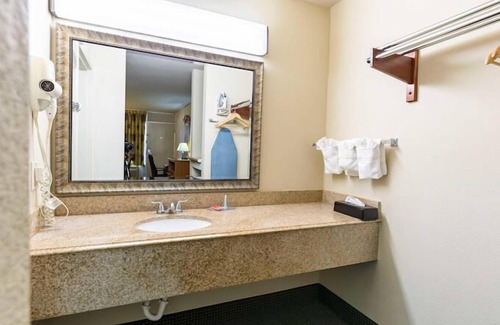Baytown Hotel | Eco-Inn Suites Baytown