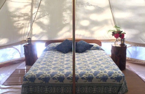 Monmouth Complejo | Eco-Island Events: Weddings, Families, Retreats