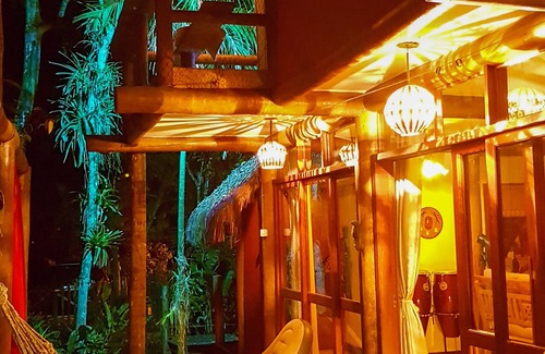 Morada da Praia Casa | Eco Lodge + Bungalow: heavenly river in the backyard and beach (closed condominium)