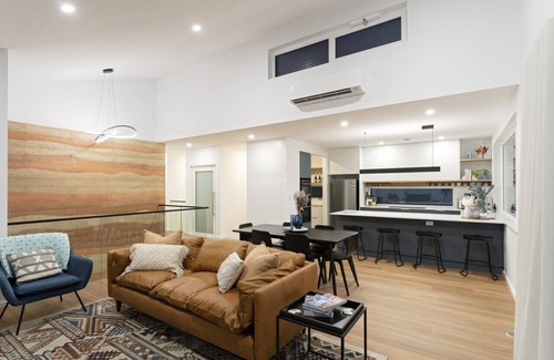 Mount Barker Casa | Eco-Luxe Retreat - Certified Passive Home