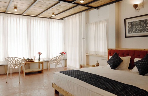 Udaipur District Otro | Eco Stay at Grihum farms - Udaipur - Natural Water Spring