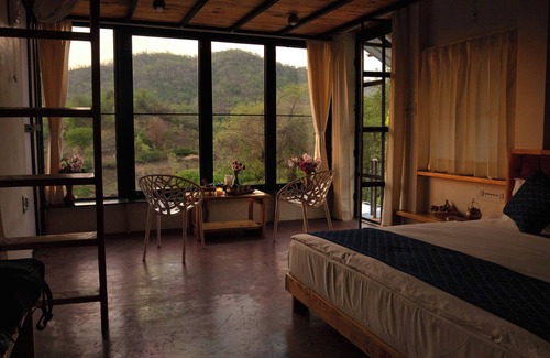 Udaipur District Otro | Eco Stay at Grihum farms - Udaipur - Natural Water Spring