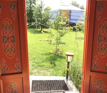 Saint-Antheme Otro | Eco Yourte Les Airelles