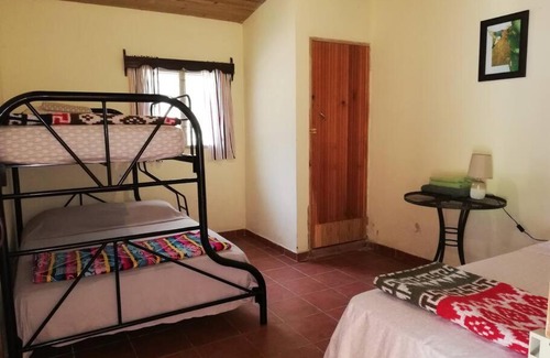 Gracias Casa | Ecolodge Guancascos, cabaña para 16 personas al pie del PN Celaque