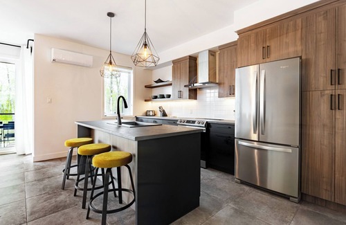 Magog Condominio | Ecological 3-bedroom condo-chalet with shared spa Lake Memphremagog