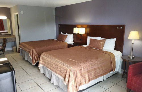 National Gardens Hotel | Econo Inn